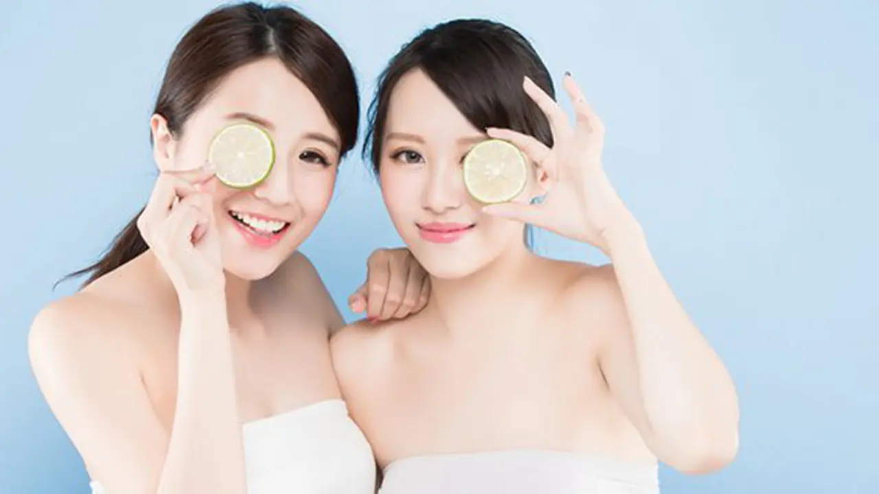 (c) Shutterstock