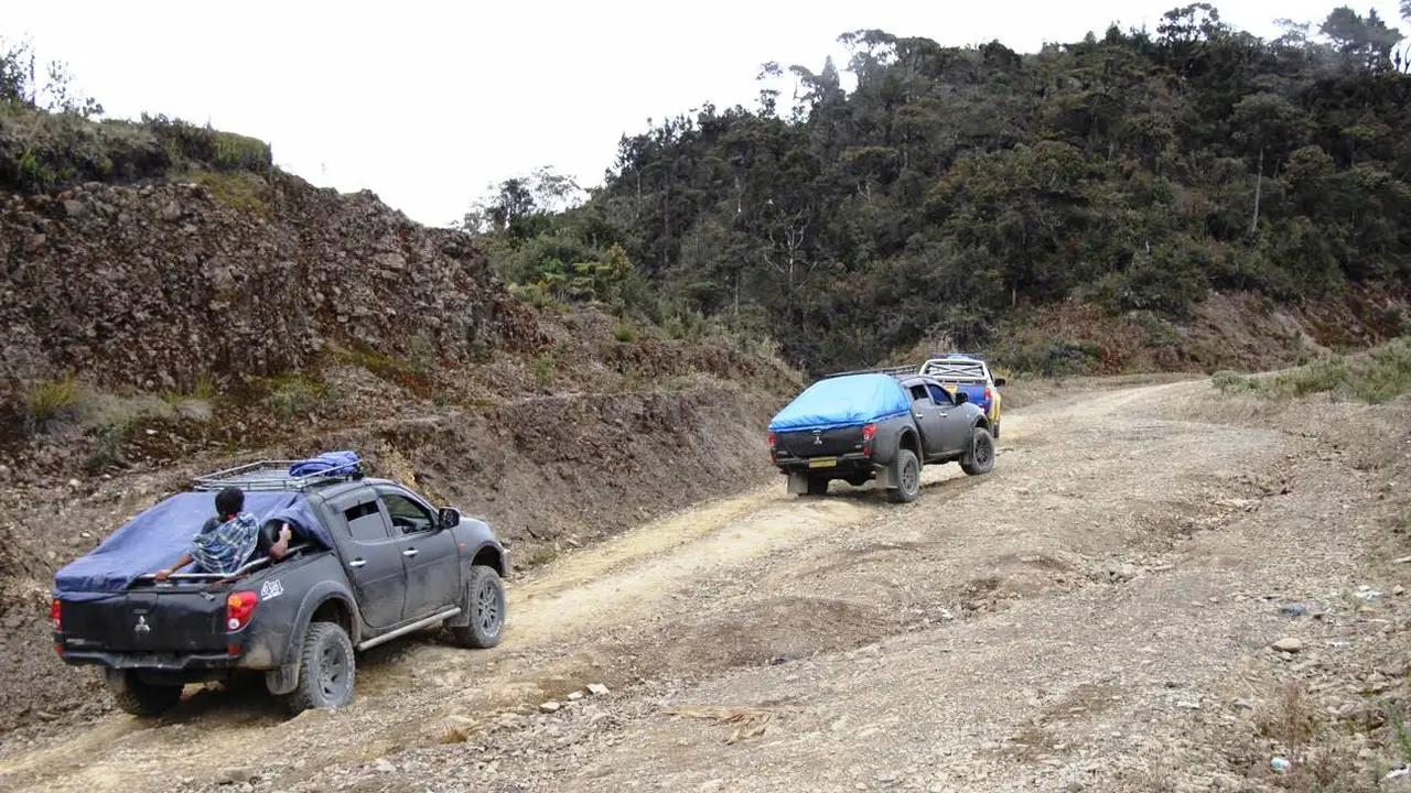 20160215-jalan trans papua-jayapura-putus