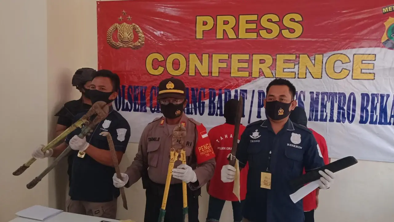 Bapak dan anak di Bekasi ditangkap saat hendak mencuri motor