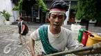 Wisatawan mancanegara mengunjungi pameran dokumentasi Serangan Umum 1 Maret di Beteng Vredeburg Yogyakarta, (1/3). Sejumlah artefak yang menjadi saksi pendudukan kota Yogyakarta di pamerakan hingga 6 Maret 2016. (Liputan6.com/Boy Harjanto)
