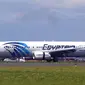 Melalui akun Twitter, Egypt Air memberi info jika pesawat mereka kehilangan kontak.