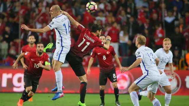 Beri Dukungan, Erdogan Masuk ke Ruang Ganti Timnas Turki
