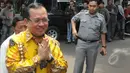 Fungsionaris Partai Golkar, Priyo Budi Santoso terlihat hadir dalam kunjungan Golkar kubu Agung Laksono ke rumah dinas Ketua MPR yang juga Ketum PAN, Zulkifli Hasan di Jakarta, Kamis (12/3/2015). (Liputan6.com/Herman Zakharia)