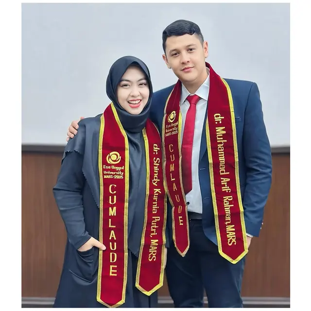 6 Potret Shindy Putri Kakak Ria Ricis Yudisium S2 Prodi MARS, Lulus Bareng Suami