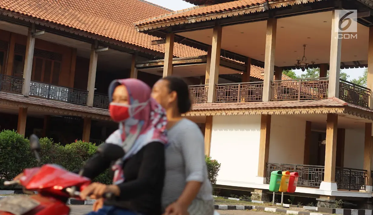 Suasana Perkampungan Budaya Betawi Setu Babakan, Jakarta Selatan, Senin (23/9/2019). Selain destinasi wisata, Gubernur DKI Jakarta Anies Baswedan berharap Perkampungan Budaya Betawi Setu Babakan menjadi pusat pengembangan dan publikasi budaya Betawi. (Liputan6.com/Immanuel Antonius)