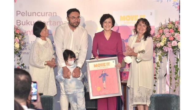 Sekaligus Rilis Buku, Ini 6 Potret Perayaan Ulang Tahun Cynthia Lamusu ke-44