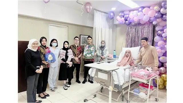 6 Potret Shindy Putri Melahirkan Anak Kedua, Ria Ricis Sambut Keponakan Baru