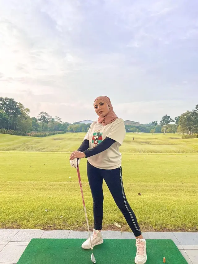 6 Potret Ayu Aulia saat Olahraga, Kini Putuskan Lepas Hijab
