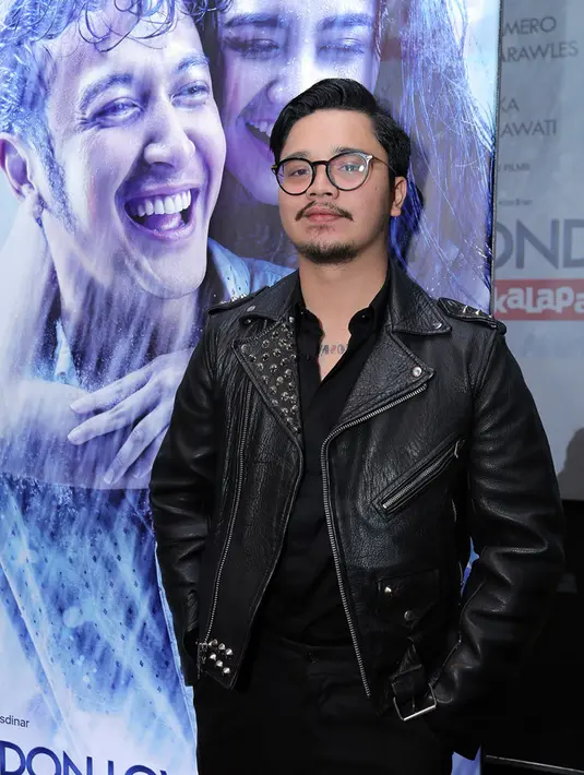 Saat memerankan dokter, pemeran Elang dalam sinetron Elang: The Real Action Series itu ingin mencoba sesuatu yang berbeda. Kesan dokter yang kelihatan kaku, akan dibawakan jadi jenaka. (Deki Prayoga/Bintang.com)