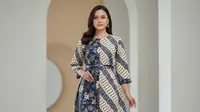 7 Model Atasan Batik Wanita Elegan, Tampil Modern dan Tidak Terlihat Tua