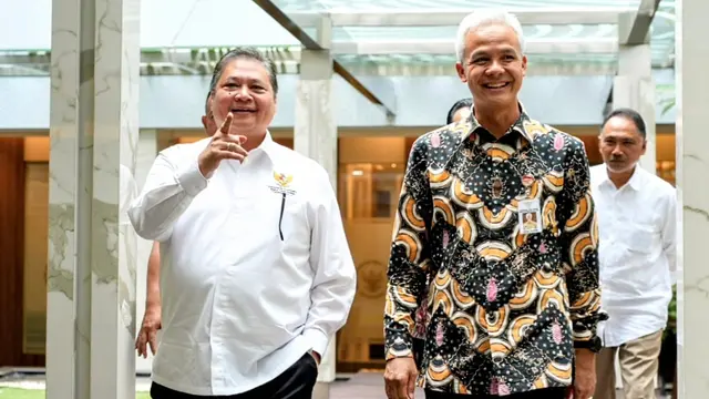 Menteri Koordinator Bidang Perekonomian Airlangga Hartarto mengundang Gubernur Jawa Tengah Ganjar Pranowo beserta Kementerian/Lembaga terkait dalam Rapat Koordinasi Pembahasan Proyek Strategis Nasional di Jawa Tengah.