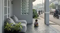 6 Warna Cat Teras yang Bikin Rumah Kelihatan Adem Meski Tanpa Kanopi, Hunian Sejuk dan Nyaman