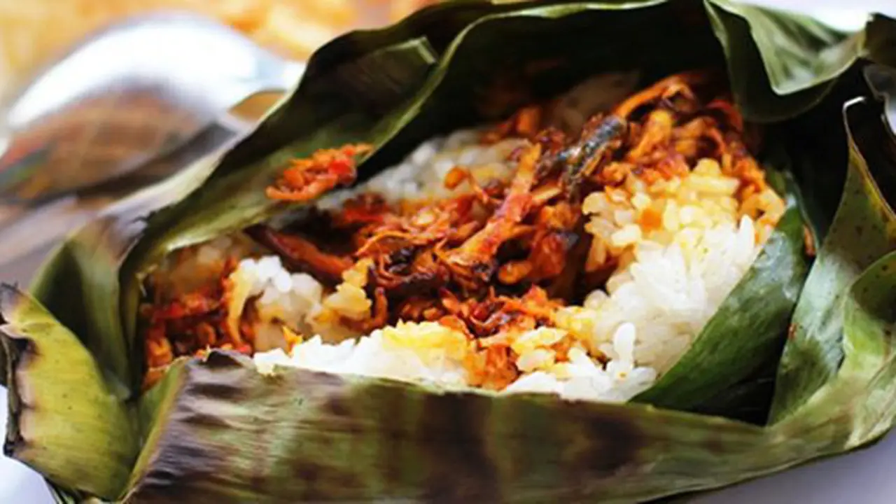Nasi bakar ayam/copyright Perut Gendut.com