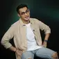 Media album terbaru Afgan, Sides 