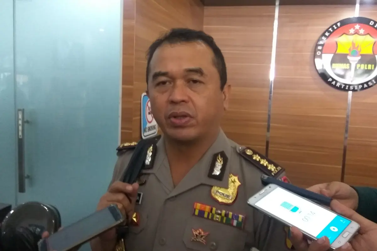 Kabid Humas Polda Jatim Kombes Frans Barung Mangera (Liputan6.com/Nafiysul Qodar)