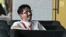 Anggota DPRD Kabupaten Bekasi Sulaeman menunggu panggilan penyidik saat akan menjalani pemeriksaan di Gedung KPK, Jakarta, Selasa (20/8/2019). Sulaeman diperiksa sebagai saksi untuk tersangka Sekda Jawa Barat Iwa Karniwa terkait dugaan suap pemberian izin proyek Meikarta. (merdeka.com/Dwi Narwoko)