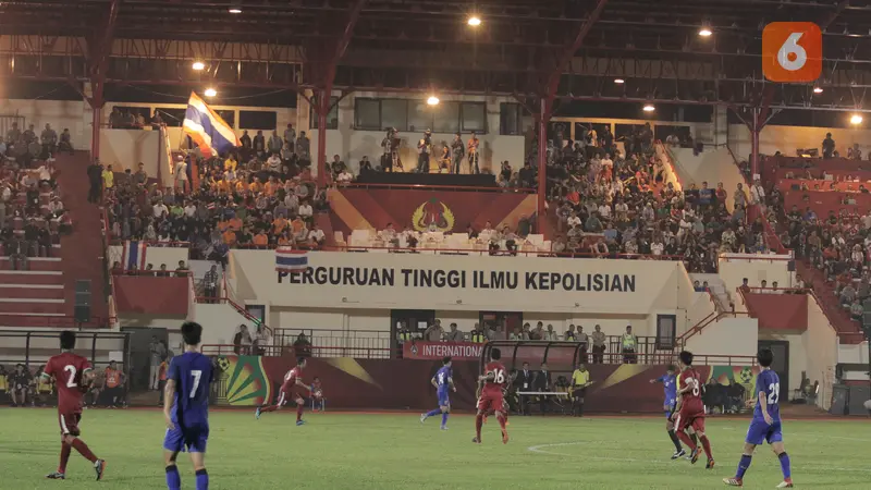 Tribun Stadion PTIK