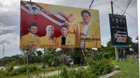 Salah satu banner Airlangga Hartarto Capres 2024 terpasang di Tuban. (Liputan6.com/Ahmad Adirin)