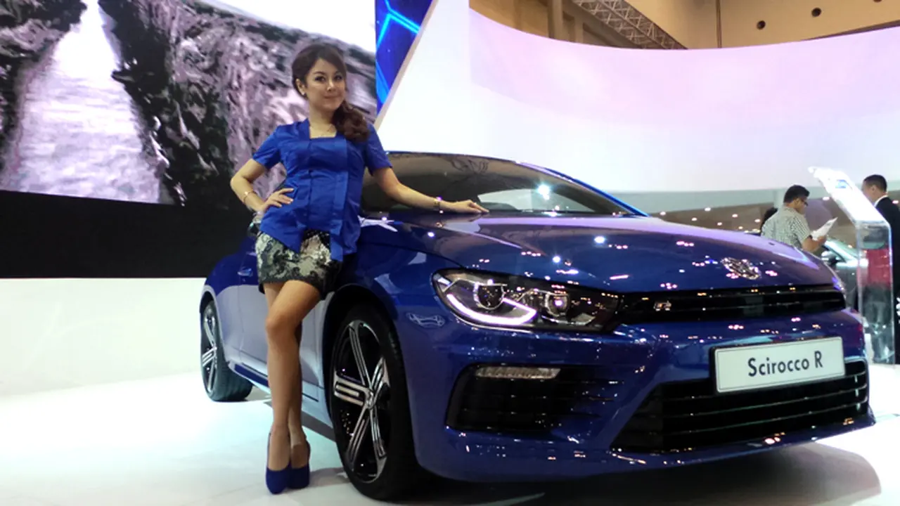Bikin Luluh, Penjaga Cantik Mobil Volkswagen di GIIAS 2015 