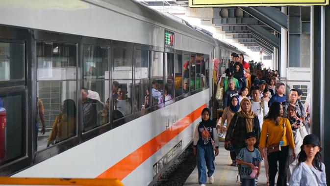 17 Perjalanan KA Srilelawangsa Dibatalkan Akibat Banjir di Sumut, Ini Daftarnya