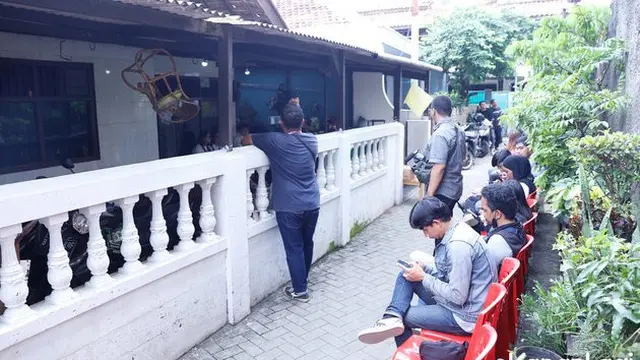 Dihadiri Sejumlah Artis, Ini 7 Momen Pemakaman Pesinetron Iqbal Pakula