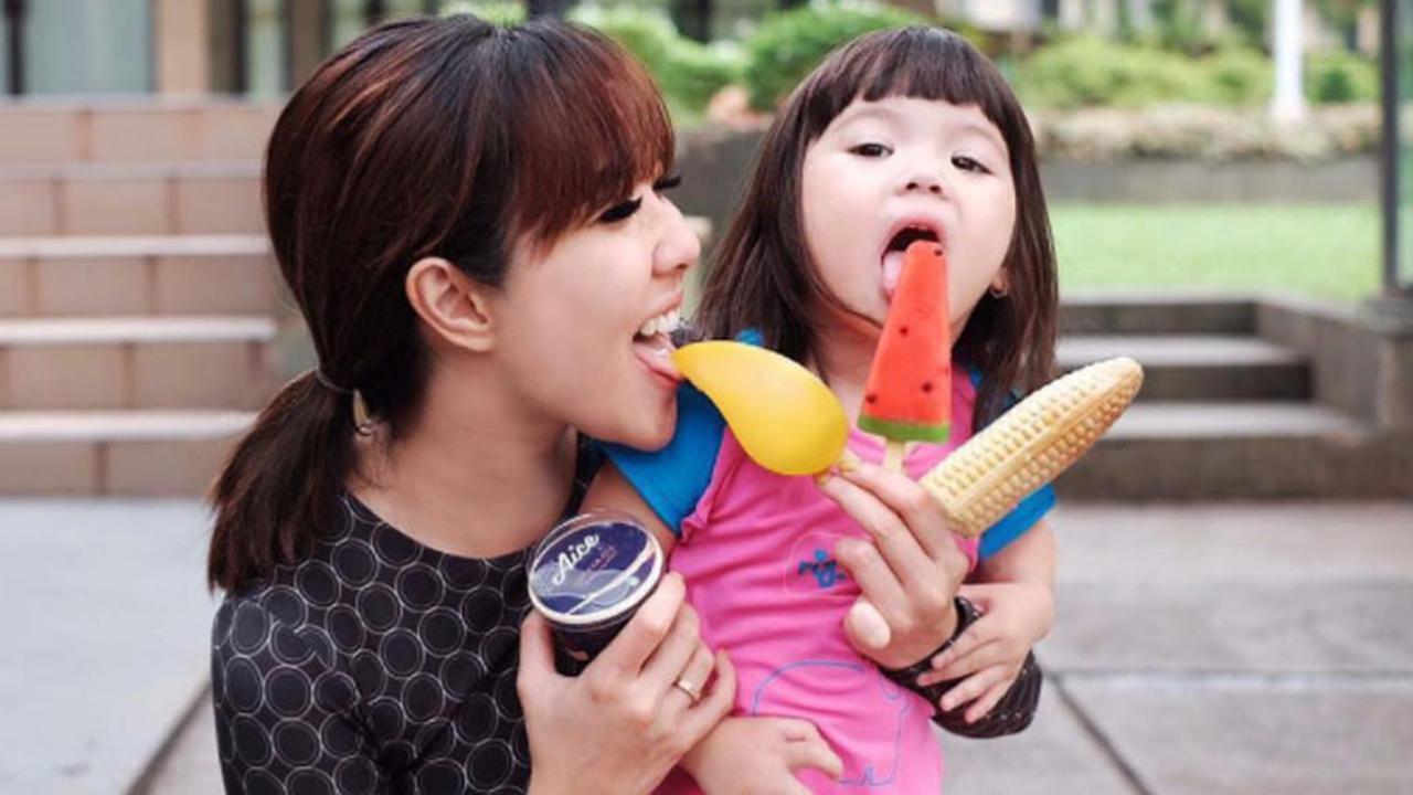 Gisella Anastasia alias Gisel dan Gempita Nora Marten