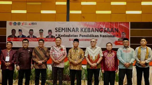 Menko PMK Muhadjir Effendy menjadi narasumber dalam seminar Kedaulatan Pendidikan Nasional di Novotel, Manado, Sabtu, 19 Agustus 2023. (Istimewa)