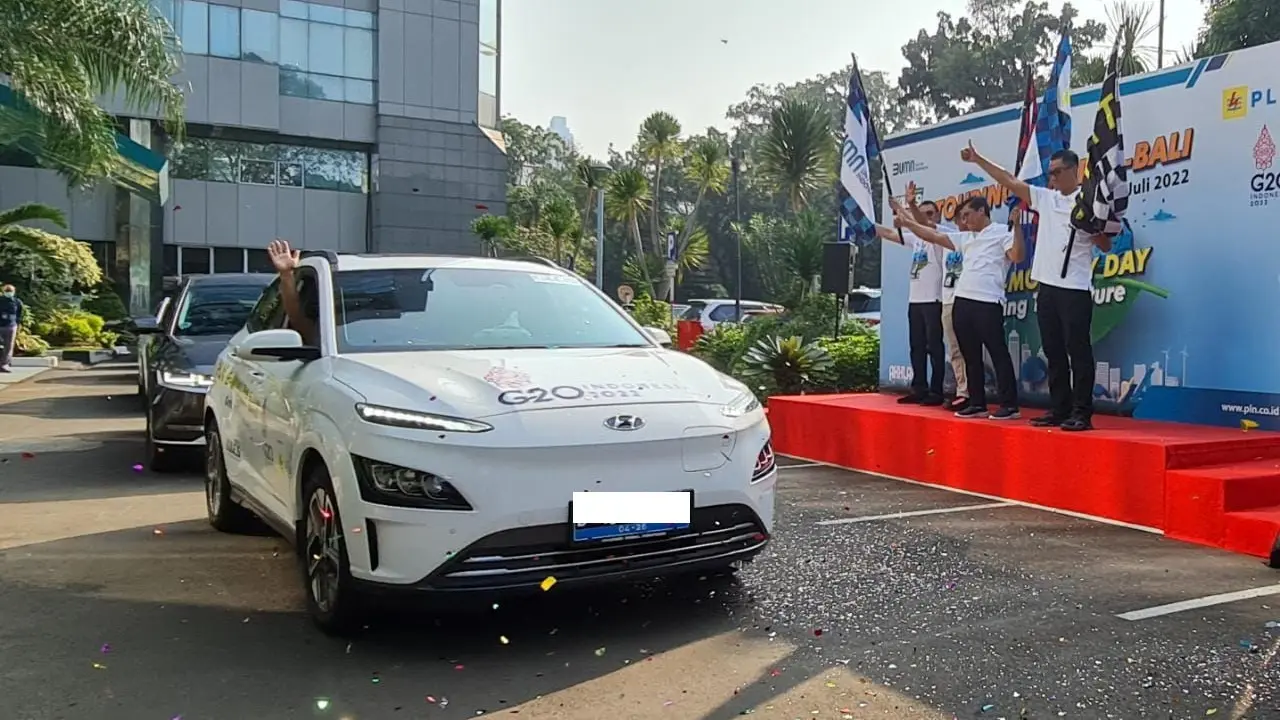 PLN Buktikan Mobil Listrik Lebih Hemat dengan Menggelar Touring Jakarta Bali