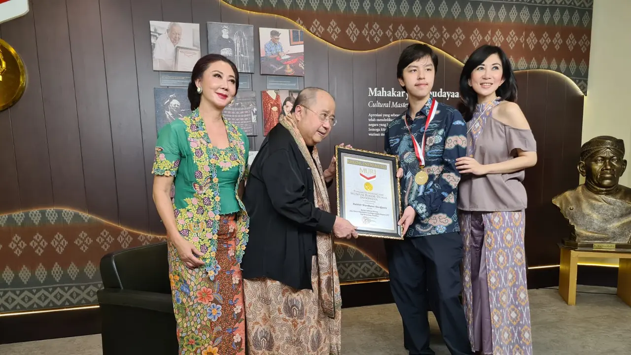 Film Karya Kamila Andini berjudul Before, Now & Then peroleh Rekor MURI