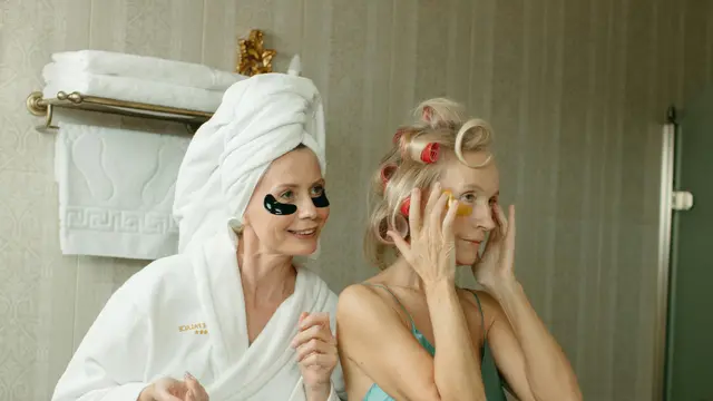 Mempersiapkan base skincare