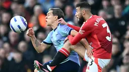 Menjamu Arsenal di Stadion Old Trafford, Manchester United ditahan imbang 1-1. (Paul ELLIS/AFP)