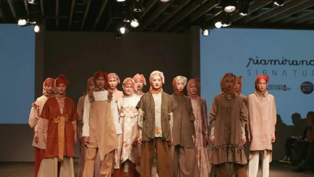 Dua Desainer Indonesia Pamer Karya di Seoul Fashion KODE 2017