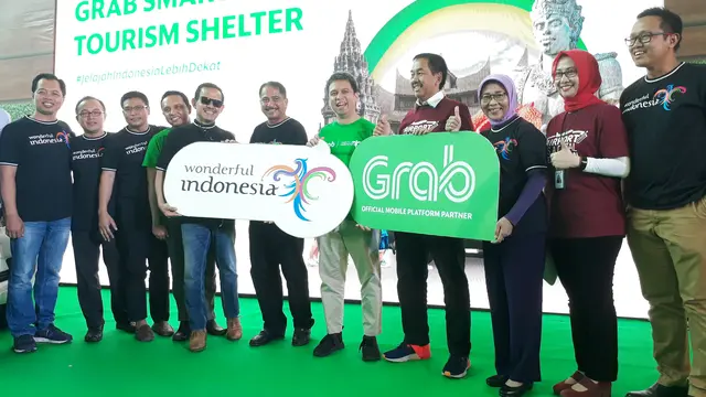 Grab luncurkan kampanye #JelajahIndonesiaLebihDekat dengan menggandeng Kementerian Pariwisata di Terminal 3 Bandara Internasional Soekarno Hatta, Jumat (26/10/2018). (Mita/Liputan6.com)