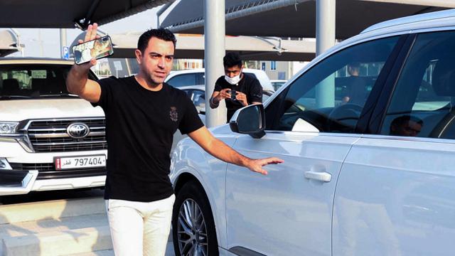 Foto: Momen Haru Perpisahan Xavi dan Al Sadd Sebelum Terbang Ke Barcelona