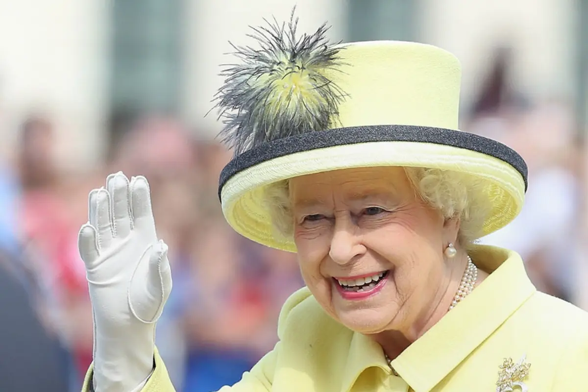 Ratu Elizabeth II