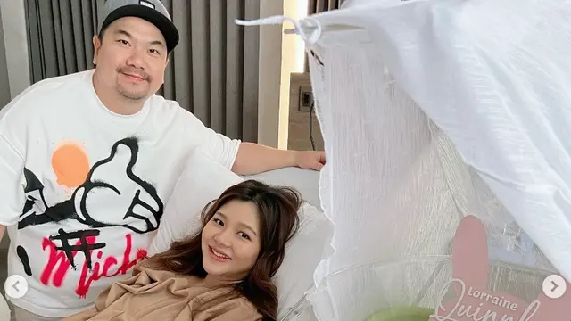 Potret Keluarga Nex Carlos dan Asmara Vienesca (Instagram/@nexcarlos dan Instagram/@vienesca)