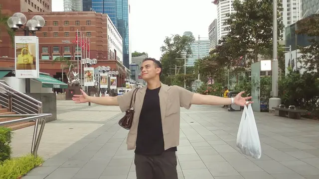 Potret Couple Omara Esteghlal dan Prilly Latuconsina di Singapura, Kompak Bergaya Clean dan  Minimalis