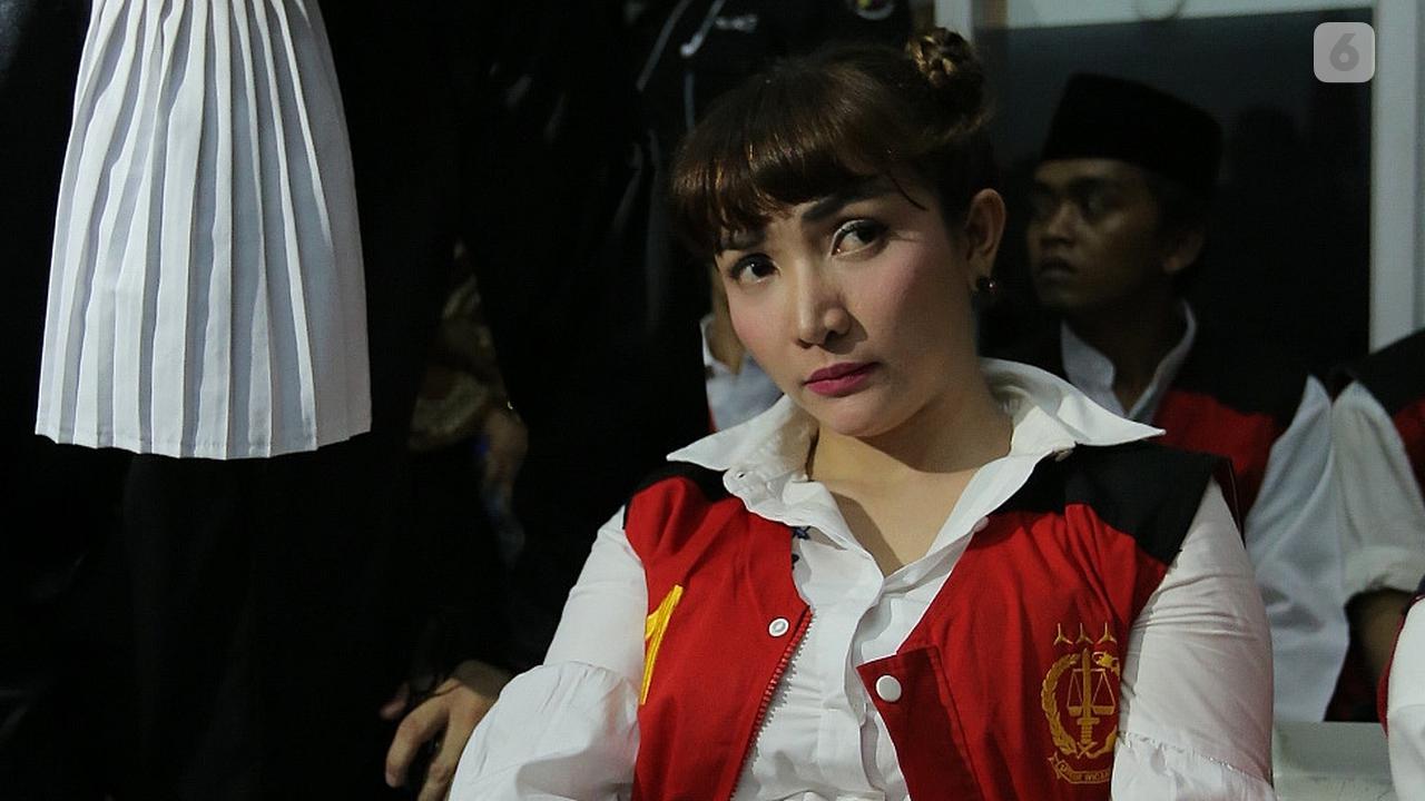 [Bintang] Roro Fitria