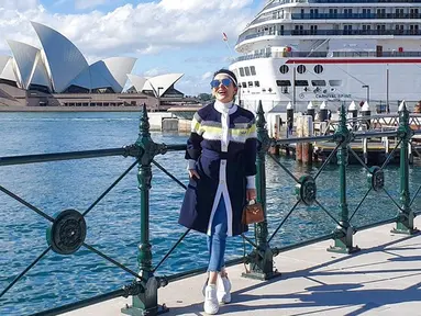 Nama Syahrini kembali terdengar oleh publik ketika dirinya memutuskan untuk menikah dengan seorang pengusaha kaya, Reino Barack. (Liputan6.com/princessyahrini)