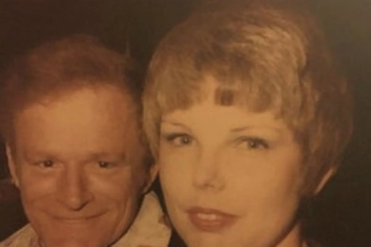 Miliki Wajah Seperti Taylor Swift, Nenek Ini Jadi Kondang!