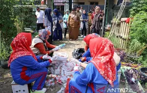 Warga Kemayoran Gotong Royong Bangun Budaya Peduli Lingkungan