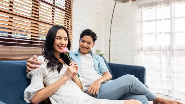 perempuan dan pasangan 10 mei pujian