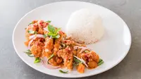 Sering dituding sebagai penyebab tubuh gemuk, benarkah nasi putih bikin diet gagal? (Sumber Foto: Shutterstock/TheList)