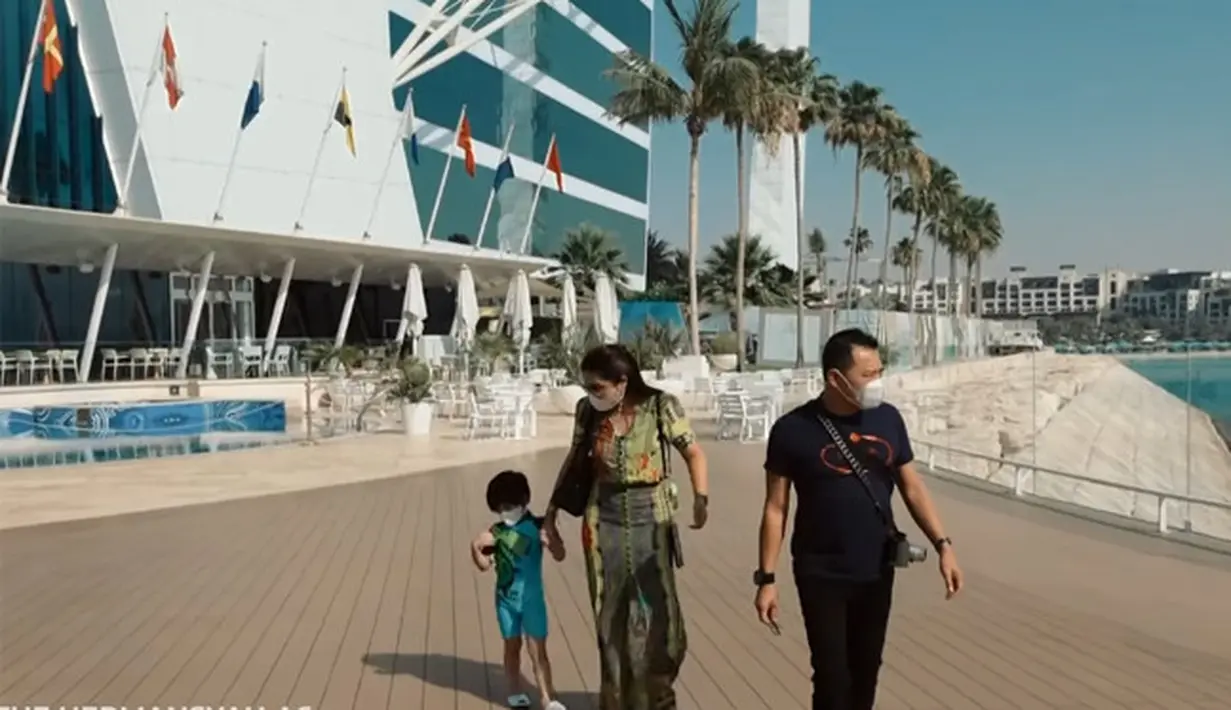 Ashanty dan Anang Hermansyah menginap di hotel bintang 7 (Youtube/The Hermansyah A6)