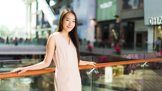 wanita mei mewah sederhana