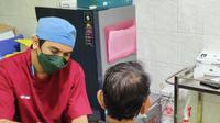 Vaksin meningitis di RSI Banjarnegara, Jawa Tengah. (Foto: Liputan6.com/Nugroho P)