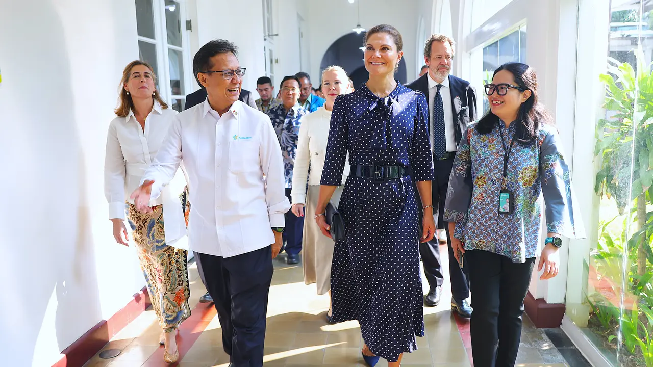Menteri Kesehatan Republik Indonesia, Budi Gunadi Sadikin, bersama Putri Mahkota Swedia, Victoria (Biro Komunikasi dan Informasi Publik Kemenkes / Nusirwan - Nurfata Alim Prabowo)