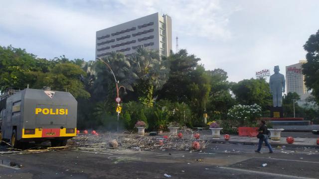 Antara Murka Risma Demo Uu Cipta Kerja Dan Kericuhan Di Surabaya Surabaya Liputan6 Com