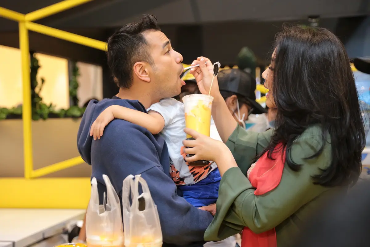 [Bintang] Raffi Ahmad dan Nagita Slavina