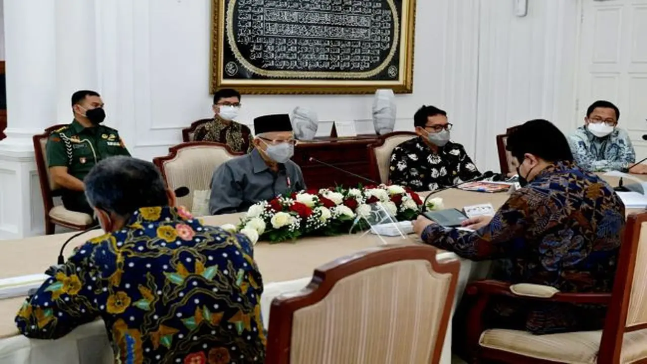 Wakil Presiden Ma’ruf Amin saat memimpin Rapat Penyertaan Modal Negara melalui Saham Dwiwarna pada PT Bank Syariah Indonesia Tbk di Kediaman Resmi Wapres di Jakarta Pusat, Kamis, 24 Februari 2022 (Foto: Setwapres)